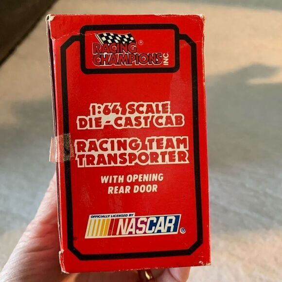 Joe Nemechek 87 Dentyne NASCAR 1:64 Die-Cast Cab Racing Team Transporter *NEW* - Picture 6 of 7